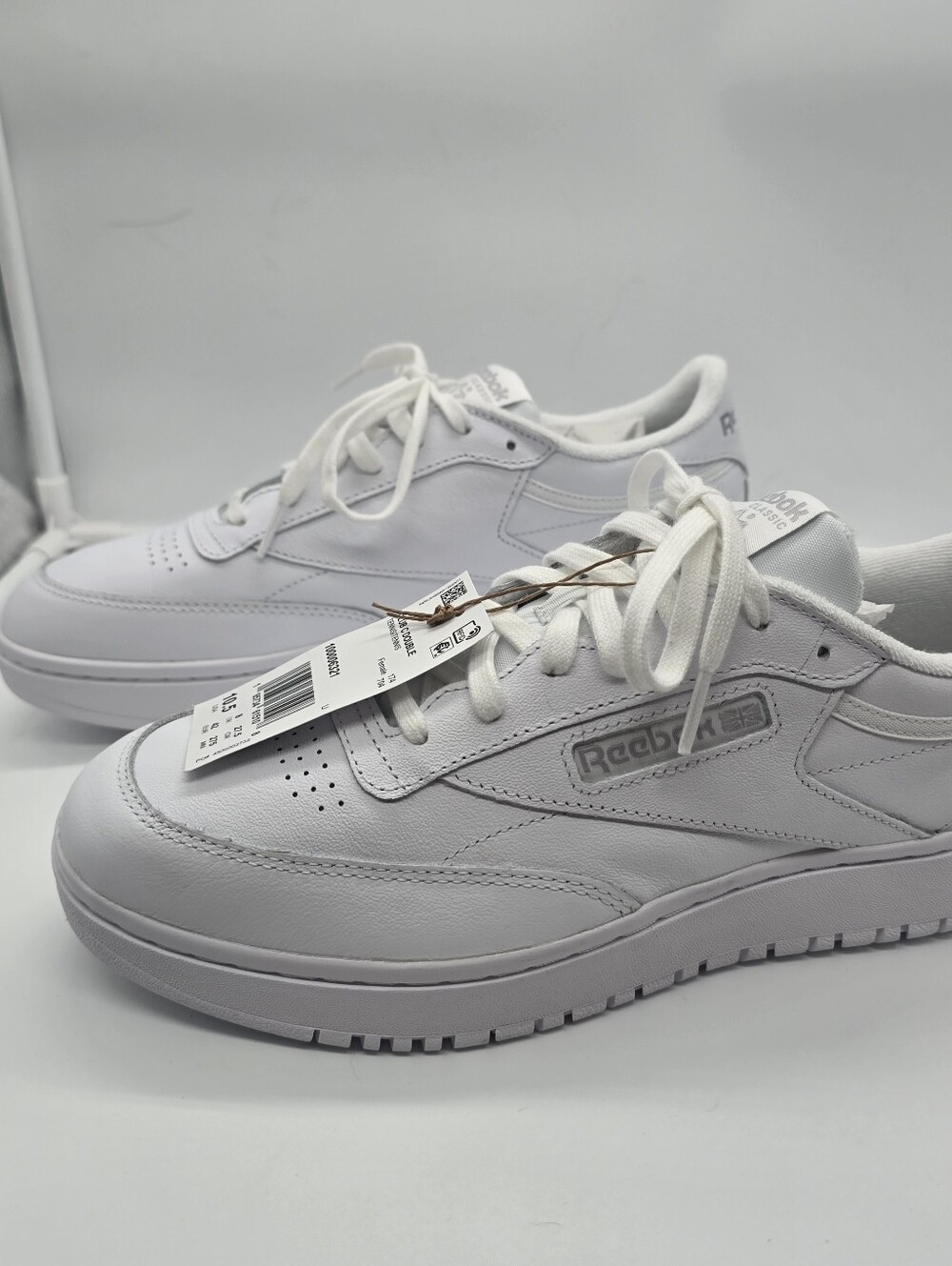 Reebok Womens 10.5 Club C Double White Low Top Leather Sneaker